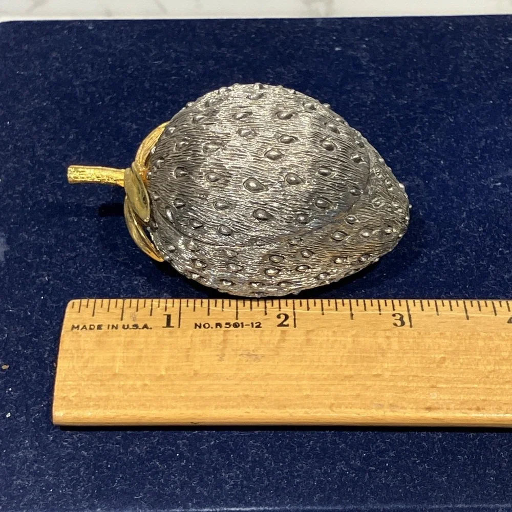 Lunt Pewter USA Strawberry Trinket Box Vintage 1.75